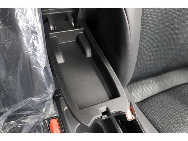 トヨタ ヤリスクロス　ハイブリッド １．５ ハイブリッド Ｚ R6年 (東海) 99