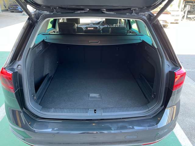 フォルクスワーゲン パサートヴァリアント ＴＳＩ　エレガンス　アドバンス R4年 (東海) 99