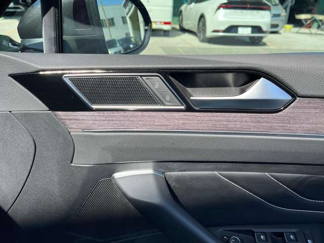 フォルクスワーゲン パサートヴァリアント ＴＳＩ　エレガンス　アドバンス R4年 (東海) 99