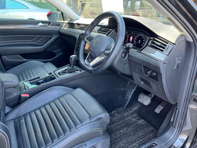 フォルクスワーゲン パサートヴァリアント ＴＳＩ　エレガンス　アドバンス R4年 (東海) 99