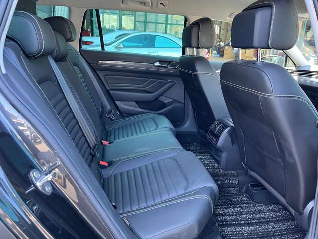 フォルクスワーゲン パサートヴァリアント ＴＳＩ　エレガンス　アドバンス R4年 (東海) 99