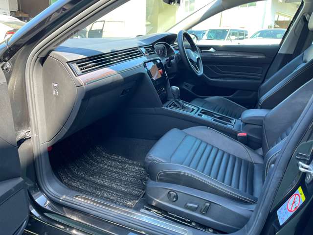 フォルクスワーゲン パサートヴァリアント ＴＳＩ　エレガンス　アドバンス R4年 (東海) 99