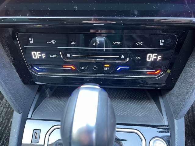 フォルクスワーゲン パサートヴァリアント ＴＳＩ　エレガンス　アドバンス R4年 (東海) 99