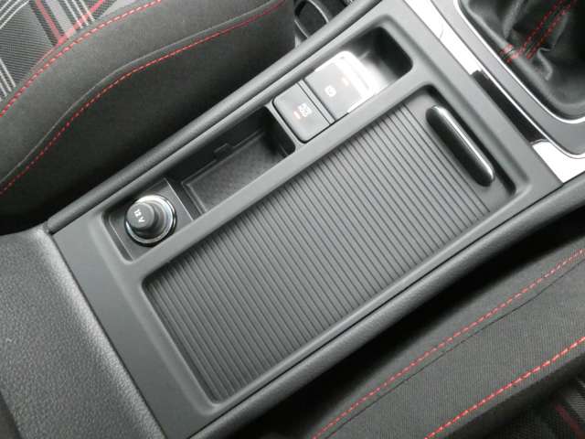 フォルクスワーゲン ゴルフ ＧＴＩ H30年 (関東) 99