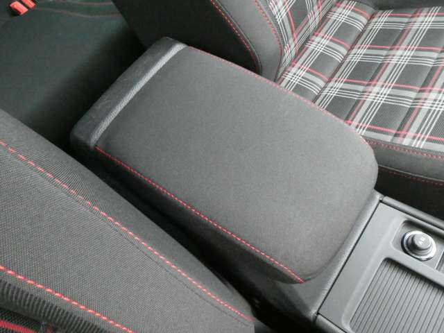 フォルクスワーゲン ゴルフ ＧＴＩ H30年 (関東) 99