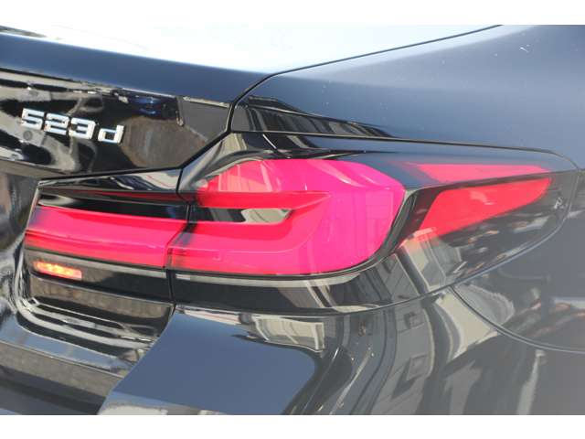 ＢＭＷ ５シリーズ ５２３Ｄ Ｘドライブ Ｍスポーツ エディション ジョイプラス ディーゼルターボ ４ＷＤ R3年 (関東) 99