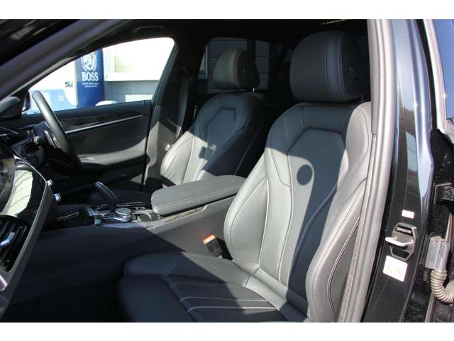 ＢＭＷ ５シリーズ ５２３Ｄ Ｘドライブ Ｍスポーツ エディション ジョイプラス ディーゼルターボ ４ＷＤ R3年 (関東) 99