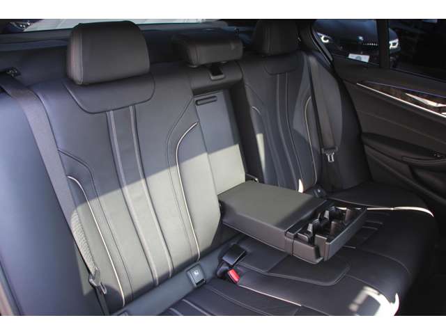 ＢＭＷ ５シリーズ ５２３Ｄ Ｘドライブ Ｍスポーツ エディション ジョイプラス ディーゼルターボ ４ＷＤ R3年 (関東) 99