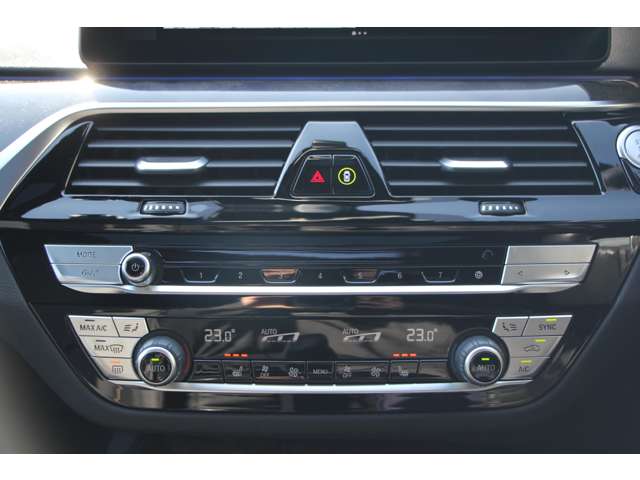 ＢＭＷ ５シリーズ ５２３Ｄ Ｘドライブ Ｍスポーツ エディション ジョイプラス ディーゼルターボ ４ＷＤ R3年 (関東) 99