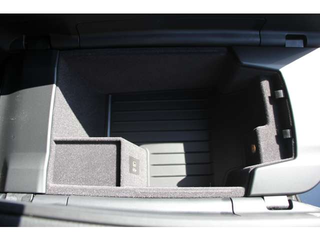 ＢＭＷ ５シリーズ ５２３Ｄ Ｘドライブ Ｍスポーツ エディション ジョイプラス ディーゼルターボ ４ＷＤ R3年 (関東) 99