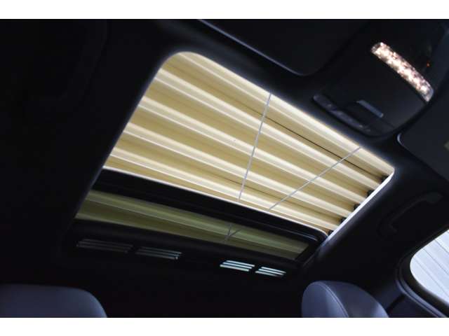 メルセデスベンツ ＧＬＣクーペ ２５０ ４マチック スポーツ （本革仕様） ４ＷＤ H29年 (関東) 99