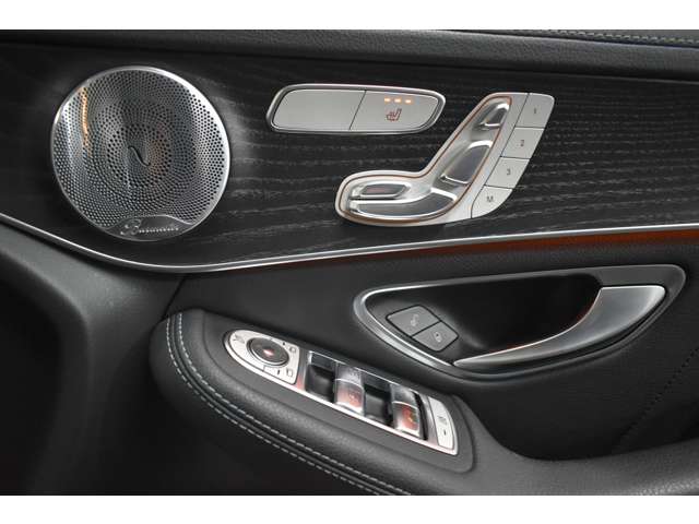 メルセデスベンツ ＧＬＣクーペ ２５０ ４マチック スポーツ （本革仕様） ４ＷＤ H29年 (関東) 99