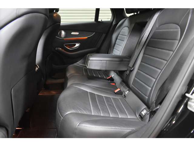 メルセデスベンツ ＧＬＣクーペ ２５０ ４マチック スポーツ （本革仕様） ４ＷＤ H29年 (関東) 99