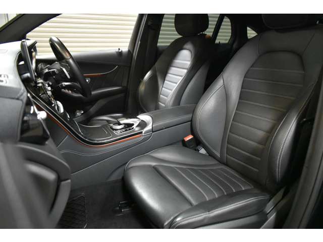 メルセデスベンツ ＧＬＣクーペ ２５０ ４マチック スポーツ （本革仕様） ４ＷＤ H29年 (関東) 99