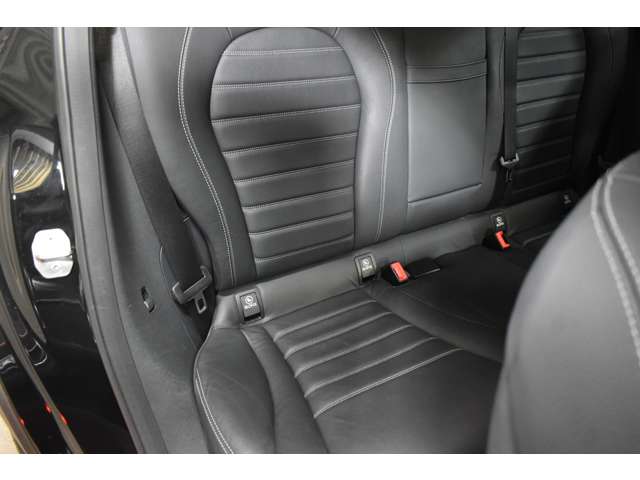 メルセデスベンツ ＧＬＣクーペ ２５０ ４マチック スポーツ （本革仕様） ４ＷＤ H29年 (関東) 99