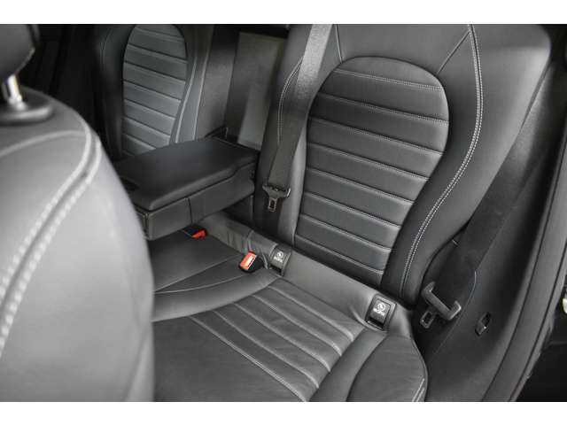 メルセデスベンツ ＧＬＣクーペ ２５０ ４マチック スポーツ （本革仕様） ４ＷＤ H29年 (関東) 99