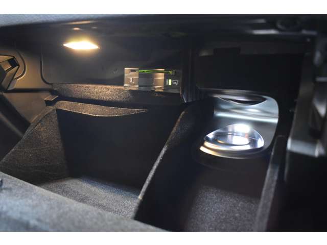 メルセデスベンツ ＧＬＣクーペ ２５０ ４マチック スポーツ （本革仕様） ４ＷＤ H29年 (関東) 99