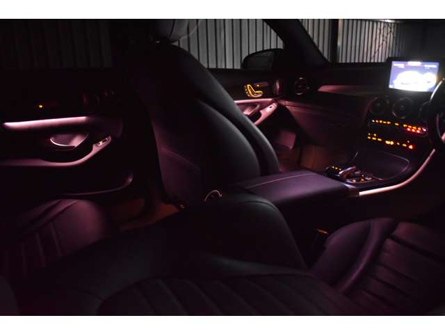 メルセデスベンツ ＧＬＣクーペ ２５０ ４マチック スポーツ （本革仕様） ４ＷＤ H29年 (関東) 99