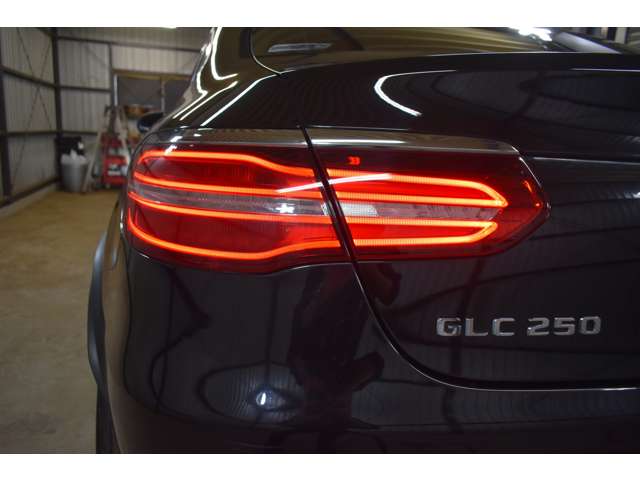 メルセデスベンツ ＧＬＣクーペ ２５０ ４マチック スポーツ （本革仕様） ４ＷＤ H29年 (関東) 99