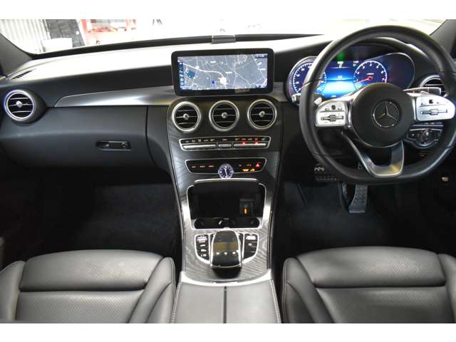 メルセデスベンツ Ｃクラス Ｃ２００ ローレウス エディション （ＢＳＧ搭載モデル） スポーツプラスパッケージ R1年 (関東) 99