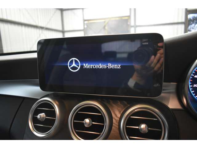 メルセデスベンツ Ｃクラス Ｃ２００ ローレウス エディション （ＢＳＧ搭載モデル） スポーツプラスパッケージ R1年 (関東) 99