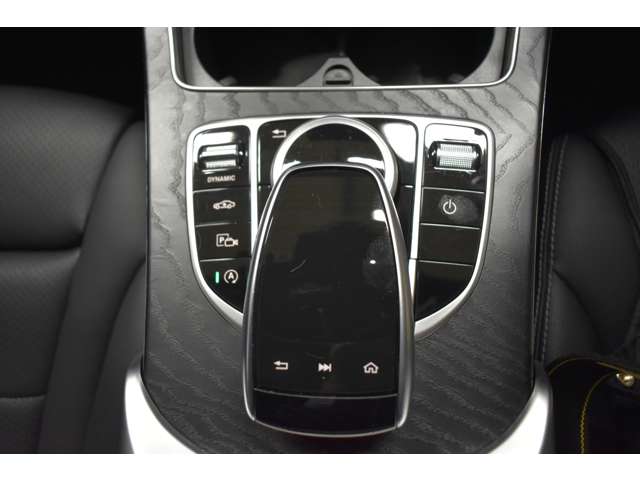 メルセデスベンツ Ｃクラス Ｃ２００ ローレウス エディション （ＢＳＧ搭載モデル） スポーツプラスパッケージ R1年 (関東) 99