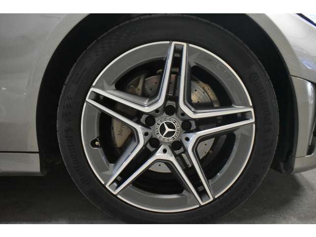 メルセデスベンツ Ｃクラス Ｃ２００ ローレウス エディション （ＢＳＧ搭載モデル） スポーツプラスパッケージ R1年 (関東) 99