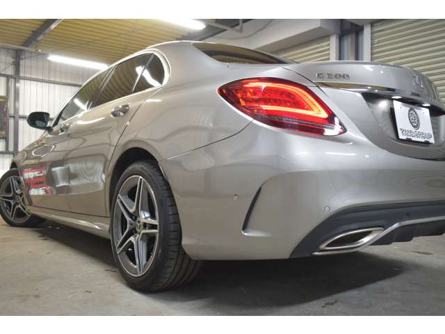 メルセデスベンツ Ｃクラス Ｃ２００ ローレウス エディション （ＢＳＧ搭載モデル） スポーツプラスパッケージ R1年 (関東) 99