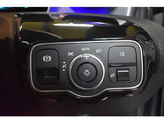 メルセデスベンツ ＣＬＡシューティングブレーク ＣＬＡ２５０ ４マチック ＡＭＧライン ４ＷＤ R2年 (関東) 99