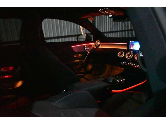 メルセデスベンツ ＣＬＡシューティングブレーク ＣＬＡ２５０ ４マチック ＡＭＧライン ４ＷＤ R2年 (関東) 99