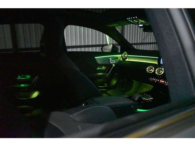 メルセデスベンツ ＣＬＡシューティングブレーク ＣＬＡ２５０ ４マチック ＡＭＧライン ４ＷＤ R2年 (関東) 99