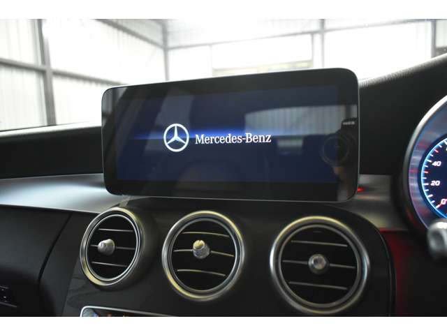 メルセデスベンツ Ｃクラス Ｃ２００ ローレウス エディション （ＢＳＧ搭載モデル） スポーツプラスパッケージ R1年 (関東) 99