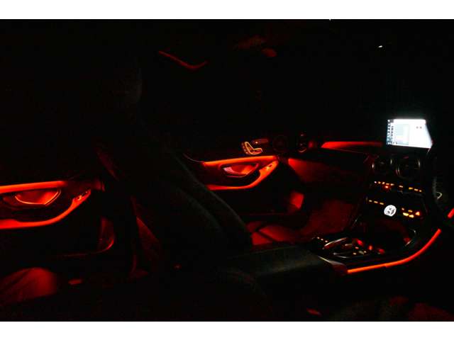 メルセデスベンツ Ｃクラス Ｃ２００ ローレウス エディション （ＢＳＧ搭載モデル） スポーツプラスパッケージ R1年 (関東) 99