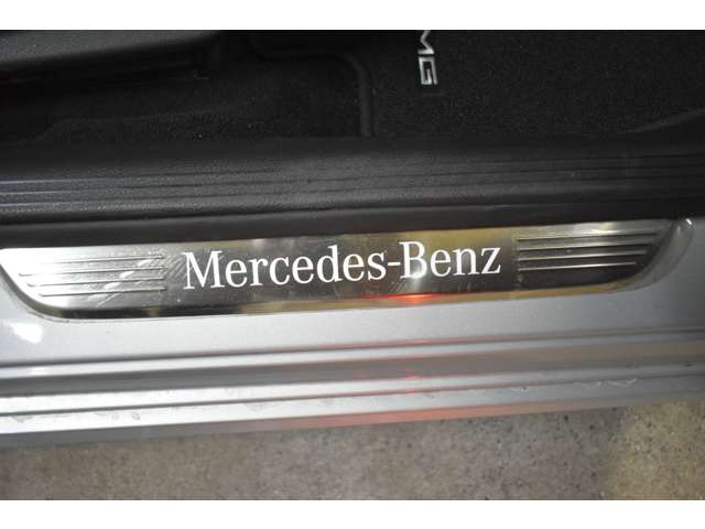 メルセデスベンツ Ｃクラス Ｃ２００ ローレウス エディション （ＢＳＧ搭載モデル） スポーツプラスパッケージ R1年 (関東) 99