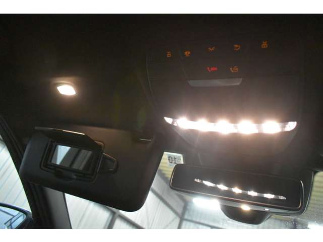 メルセデスベンツ Ｃクラス Ｃ２００ ローレウス エディション （ＢＳＧ搭載モデル） スポーツプラスパッケージ R1年 (関東) 99