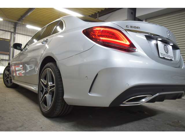 メルセデスベンツ Ｃクラス Ｃ２００ ローレウス エディション （ＢＳＧ搭載モデル） スポーツプラスパッケージ R1年 (関東) 99