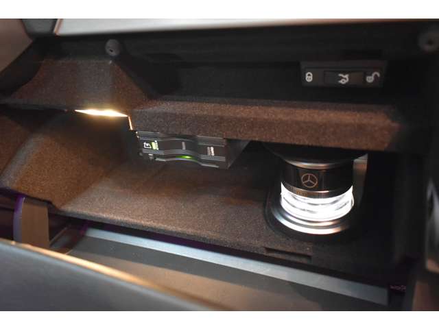 メルセデスベンツ Ｃクラス Ｃ１８０ スポーツ レザーエクスクルーシブパッケージ R1年 (関東) 99