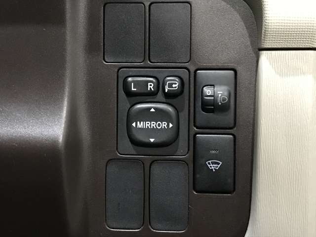 トヨタ パッソ １．０ Ｘ ユルリ ４ＷＤ H23年 (北海道) 99