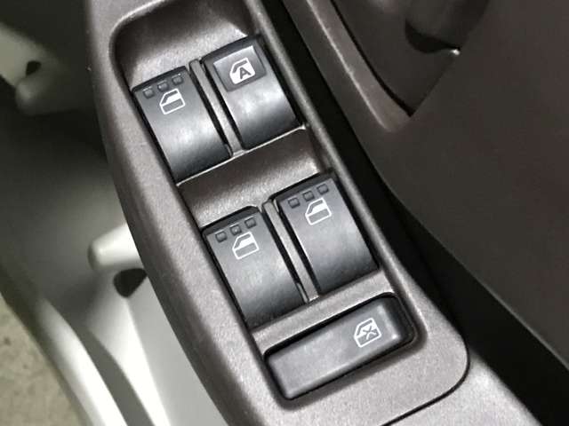 トヨタ パッソ １．０ Ｘ ユルリ ４ＷＤ H23年 (北海道) 99