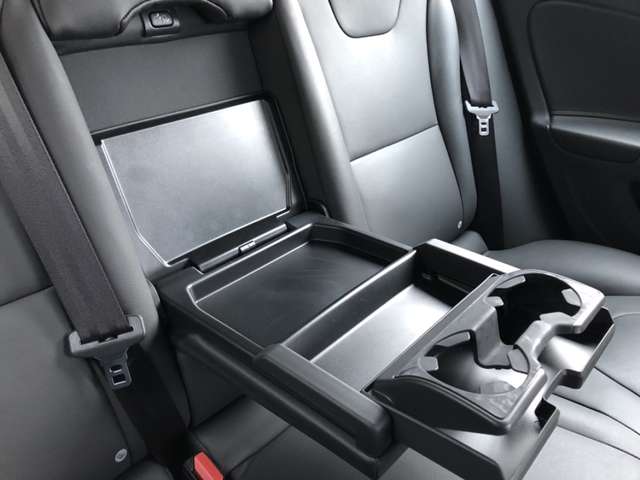 ボルボ Ｖ６０ Ｄ４ ＳＥ ディーゼルターボ H28年 (東北) 99