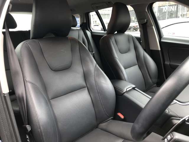 ボルボ Ｖ６０ Ｄ４ ＳＥ ディーゼルターボ H28年 (東北) 99