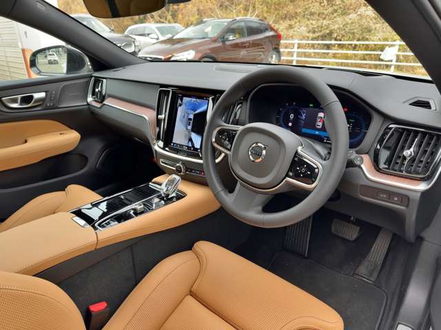 ボルボ Ｖ６０ リチャージ アルティメット Ｔ６ ＡＷＤ プラグイン ハイブリッド ４ＷＤ R6年 (東北) 99