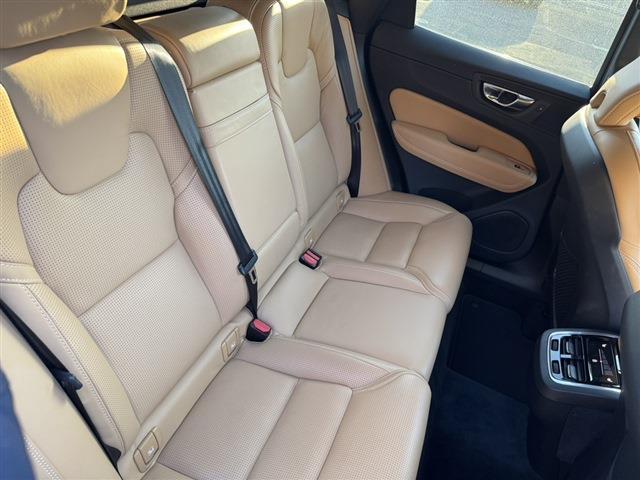 ボルボ ＸＣ６０ Ｔ５ ＡＷＤ インスクリプション ４ＷＤ R2年 (東北) 99