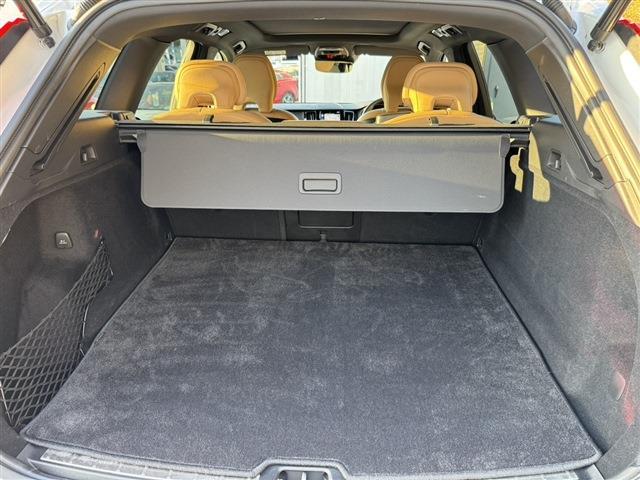 ボルボ ＸＣ６０ Ｔ５ ＡＷＤ インスクリプション ４ＷＤ R2年 (東北) 99