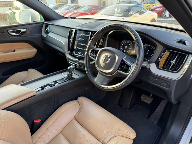 ボルボ ＸＣ６０ Ｔ５ ＡＷＤ インスクリプション ４ＷＤ R2年 (東北) 99