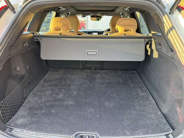 ボルボ ＸＣ６０ Ｔ５ ＡＷＤ インスクリプション ４ＷＤ R2年 (東北) 99