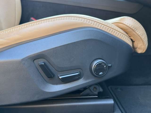 ボルボ ＸＣ６０ Ｔ５ ＡＷＤ インスクリプション ４ＷＤ R2年 (東北) 99