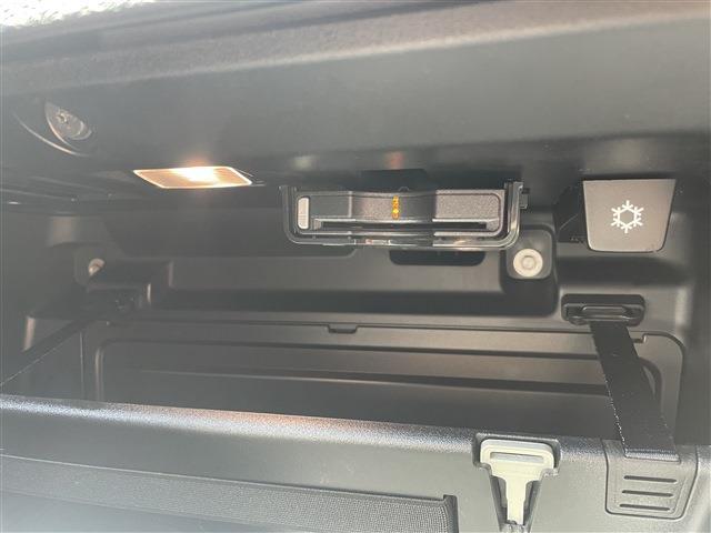 ボルボ ＸＣ４０ Ｔ４ ＡＷＤ インスクリプション ４ＷＤ R2年 (東北) 99