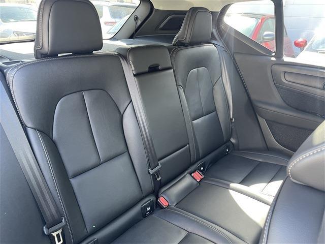 ボルボ ＸＣ４０ Ｔ４ ＡＷＤ インスクリプション ４ＷＤ R2年 (東北) 99