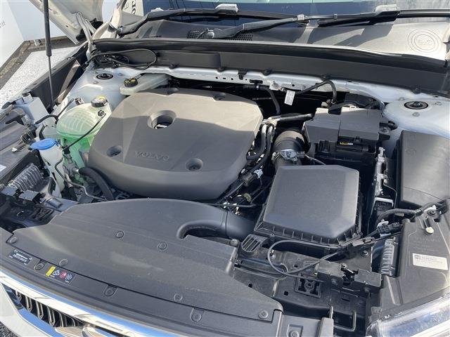 ボルボ ＸＣ４０ Ｔ４ ＡＷＤ インスクリプション ４ＷＤ R2年 (東北) 99